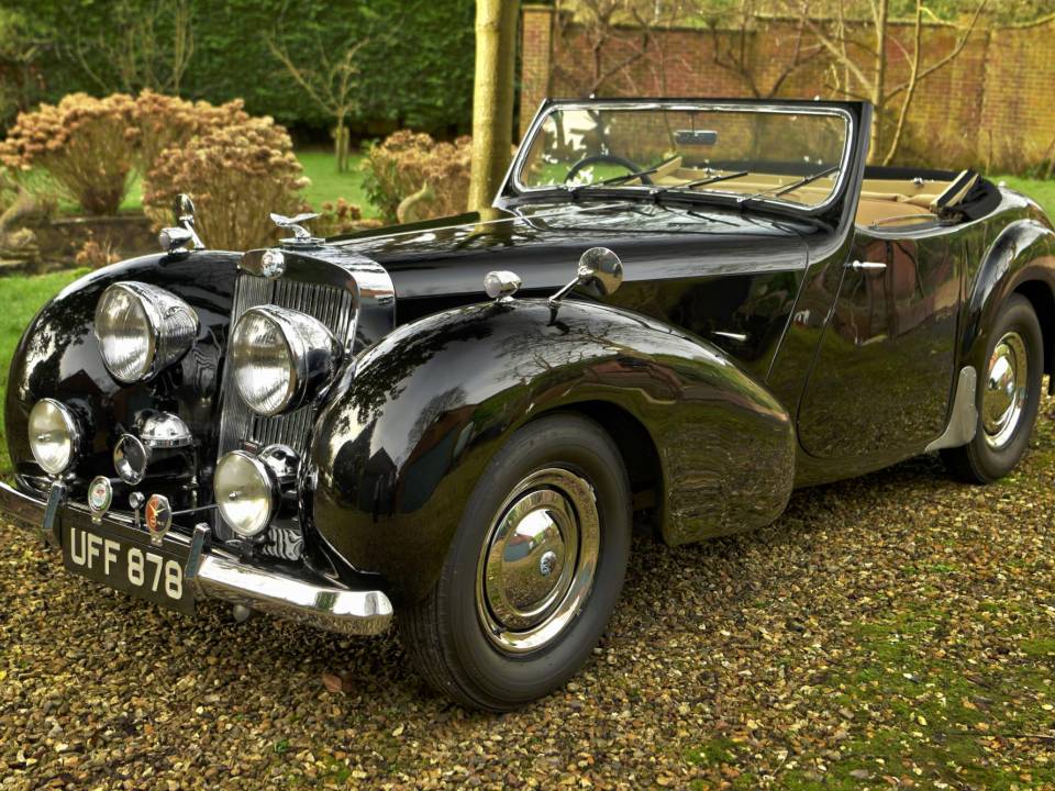 Image 3/50 of Triumph 2000 Roadster (1949)
