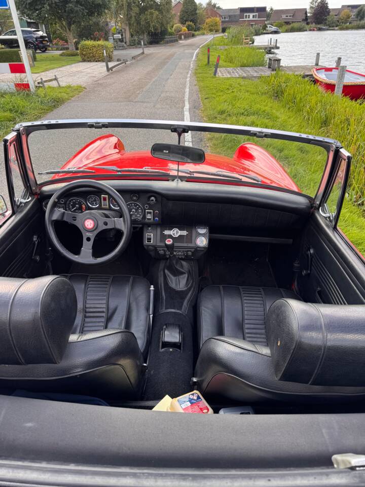 Image 14/17 de MG Midget 1500 (1975)