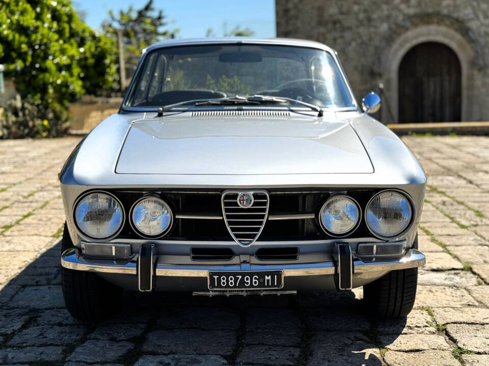 Afbeelding 6/43 van Alfa Romeo 1750 GT Veloce (1970)
