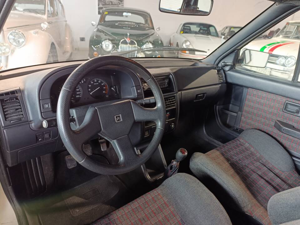 Immagine 11/24 di Citroën AX GTi (1991)