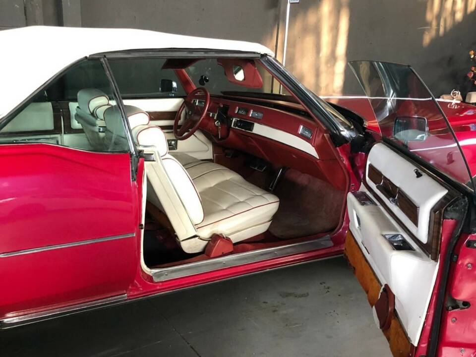 Afbeelding 4/6 van Cadillac Fleetwood Eldorado Convertible (1976)