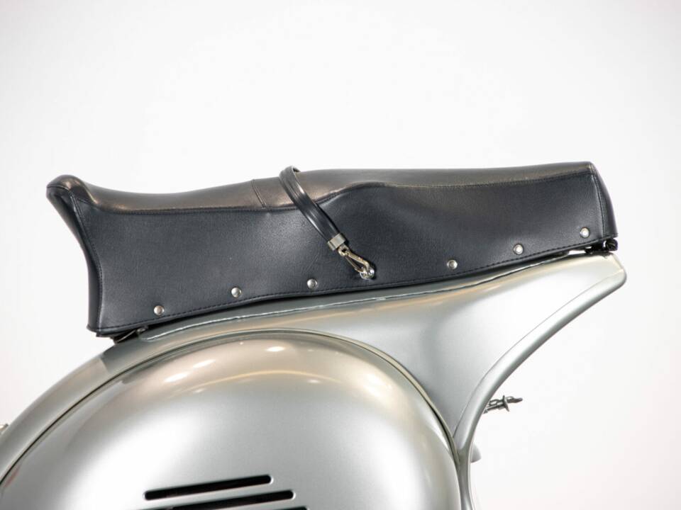 Bild 34/50 von Piaggio Vespa 150 GS (1958)