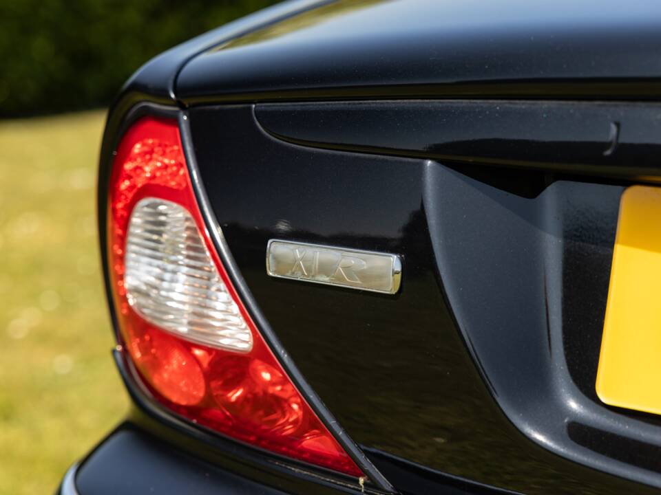 Image 15/43 of Jaguar XJR (2003)