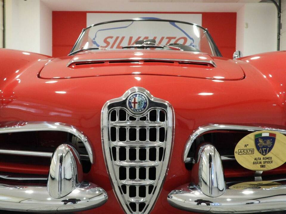 Image 5/14 of Alfa Romeo Giulia 1600 Spider (1963)