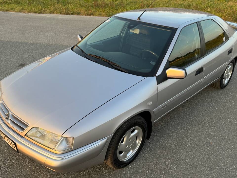 Image 6/80 of Citroën Xantia 2.0i (1998)