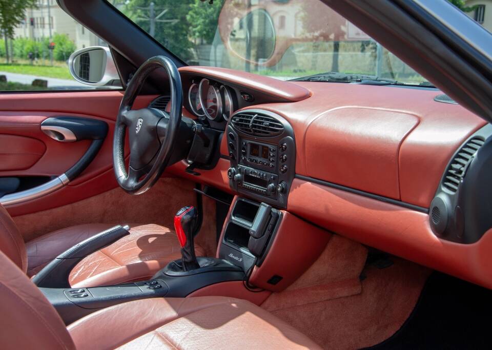 Immagine 25/30 di Porsche Boxster S (2000)