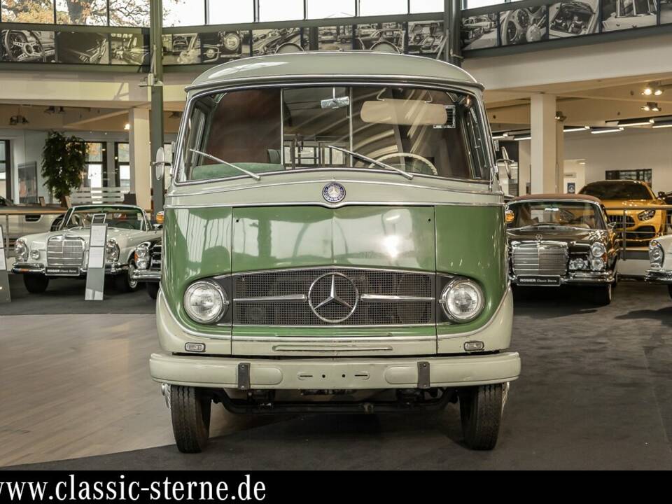 Image 2/13 de Mercedes-Benz O 319 (1959)
