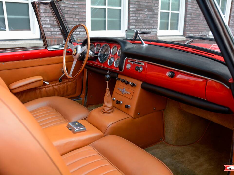 Image 25/38 of Ferrari 250 GT Cabriolet Pininfarina (1961)