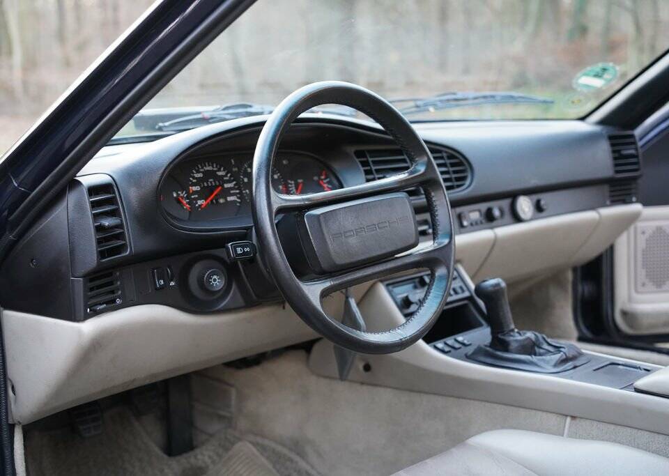 Image 2/8 of Porsche 944 S (1987)