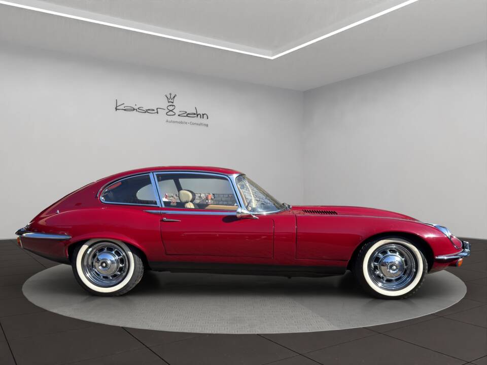 Bild 5/29 von Jaguar E-Type V12 (2+2) (1972)