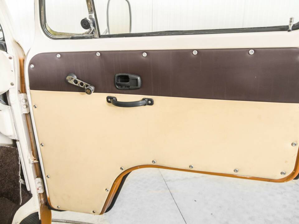 Bild 32/50 von Volkswagen T2b Pickup Double Cabin (1977)