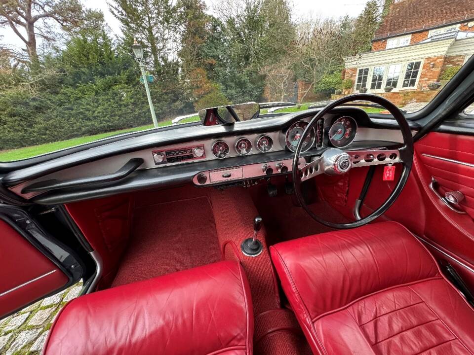 Image 21/28 of Volvo 1800 S (1965)