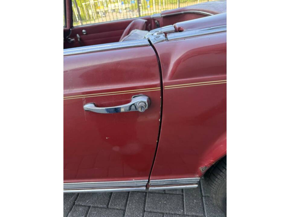 Image 26/50 of Mercedes-Benz 230 SL (1966)