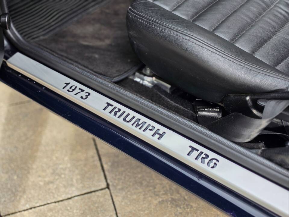 Image 21/49 of Triumph TR 6 PI (1973)
