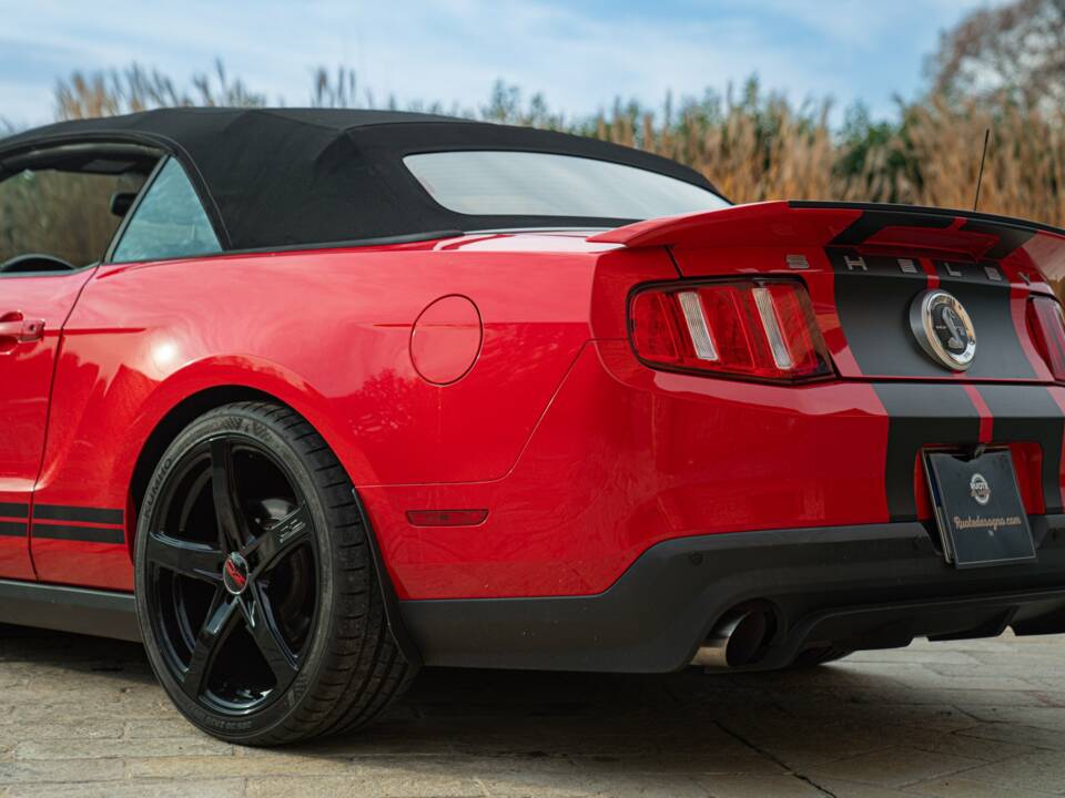 Image 24/50 of Ford Mustang Shelby GT 500 (2011)