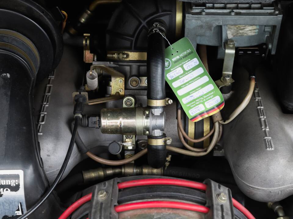 Image 57/108 de Porsche 911 Carrera 3.2 (1989)