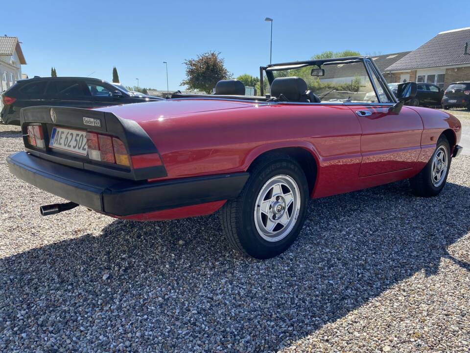 Image 5/56 of Alfa Romeo 2.0 Spider (1986)