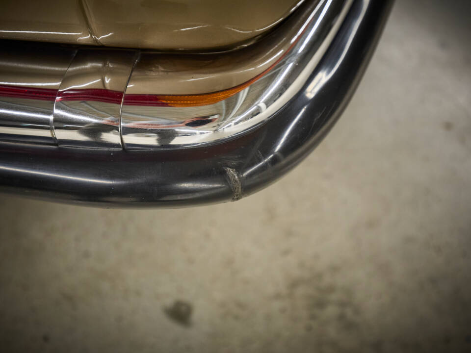Image 55/99 of Mercedes-Benz 300 SL (1987)