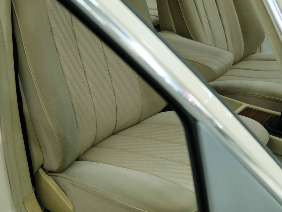 Bild 31/50 von Mercedes-Benz 280 S (1982)