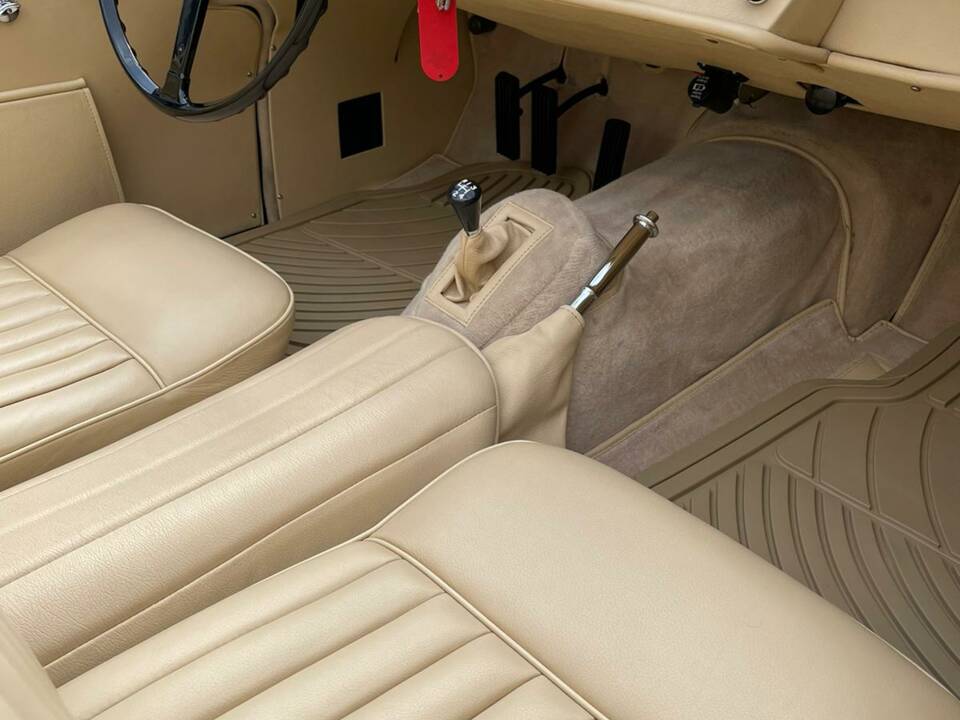 Bild 11/18 von Jaguar XK 140 OTS (1957)