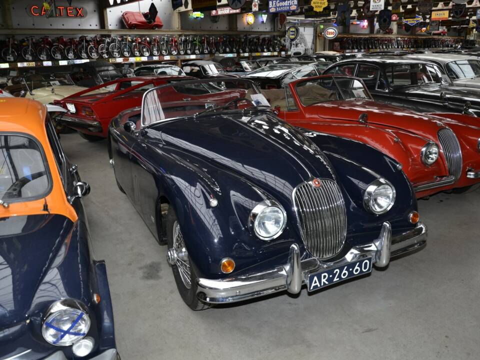 Image 12/26 of Jaguar XK 150 SE OTS (1958)