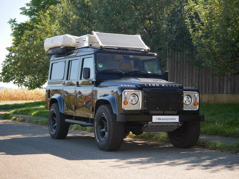 Image 14/50 of Land Rover Defender 110 (1900)