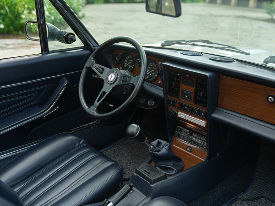 Image 34/50 of FIAT Spider 2000 Pininfarina 50th Anniversary Edition (1981)