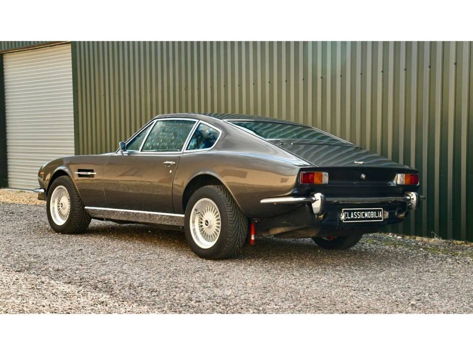 Image 23/31 of Aston Martin V8 (1979)