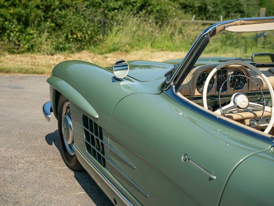 Image 23/50 de Mercedes-Benz 300 SL Roadster (1960)