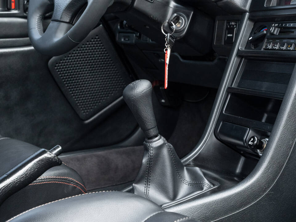 Image 57/80 of Honda CRX (1991)