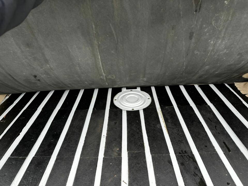 Image 53/60 of Volkswagen T2c Combi (1969)