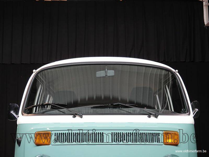 Image 10/15 of Volkswagen T2b Kombi (1978)