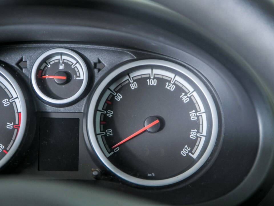 Image 17/48 de Opel Corsa 1.2 (2008)