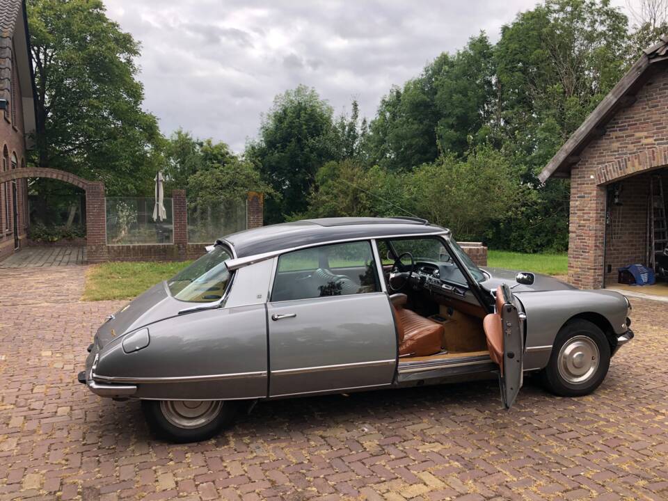 Image 5/14 de Citroën DS 21 Pallas (1967)