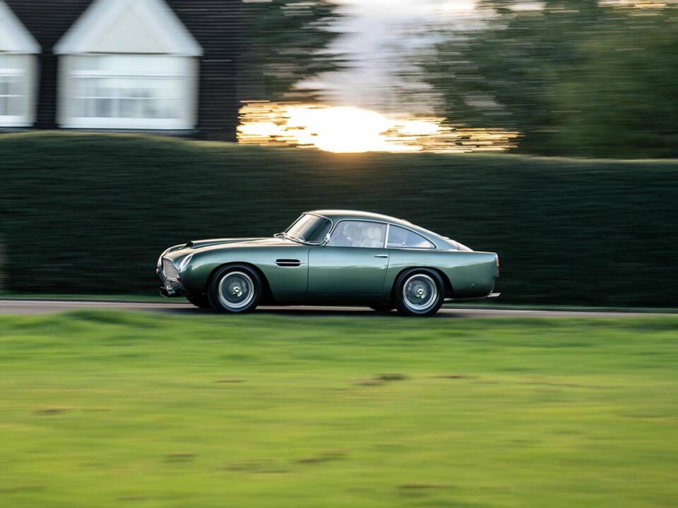 Image 7/48 de Aston Martin DB 4 GT (1961)