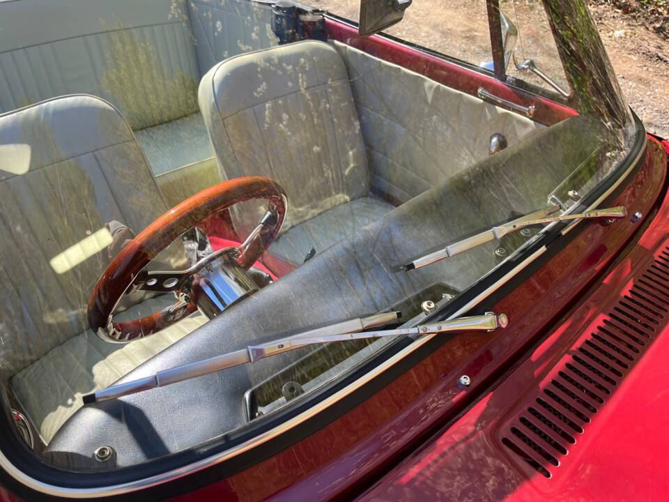 Image 32/50 of Triumph Herald 1200 (1965)