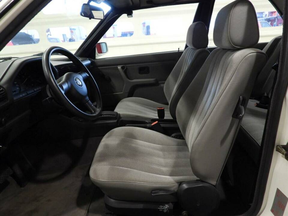Afbeelding 3/10 van BMW 325ix (1990)