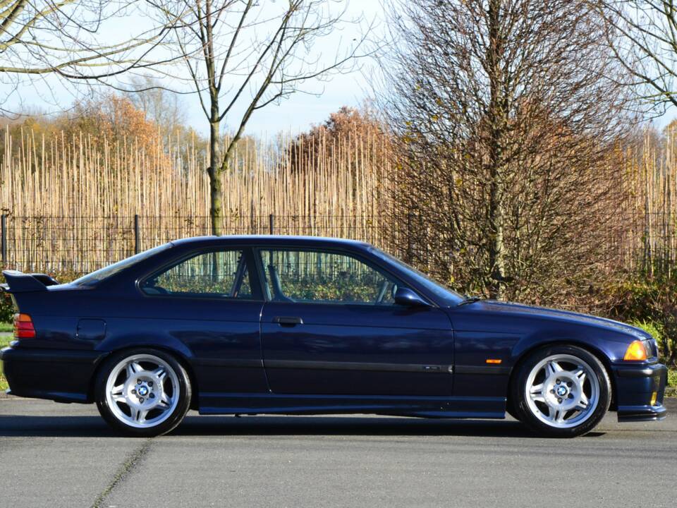 Image 5/50 of BMW 323i (1998)