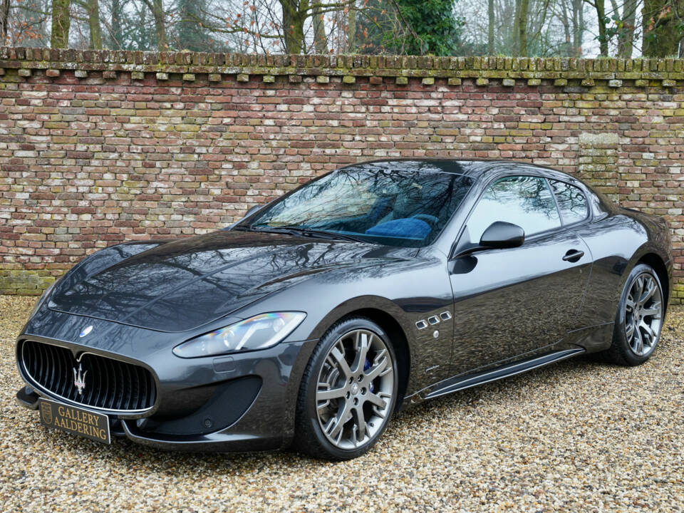 Image 15/50 of Maserati GranTurismo Sport (2013)