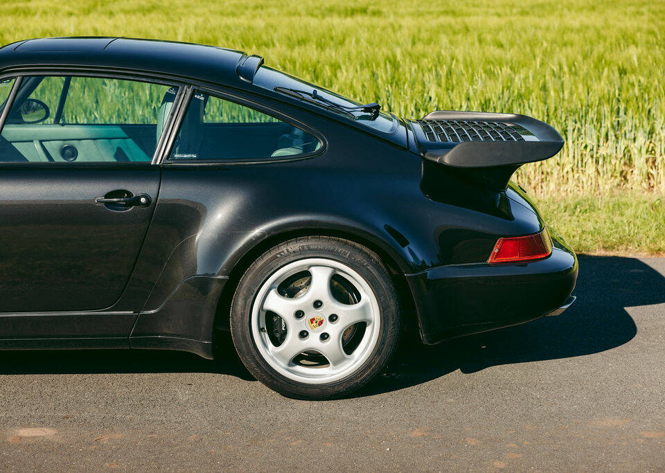 Immagine 26/50 di Porsche 911 Turbo 3.3 (1992)