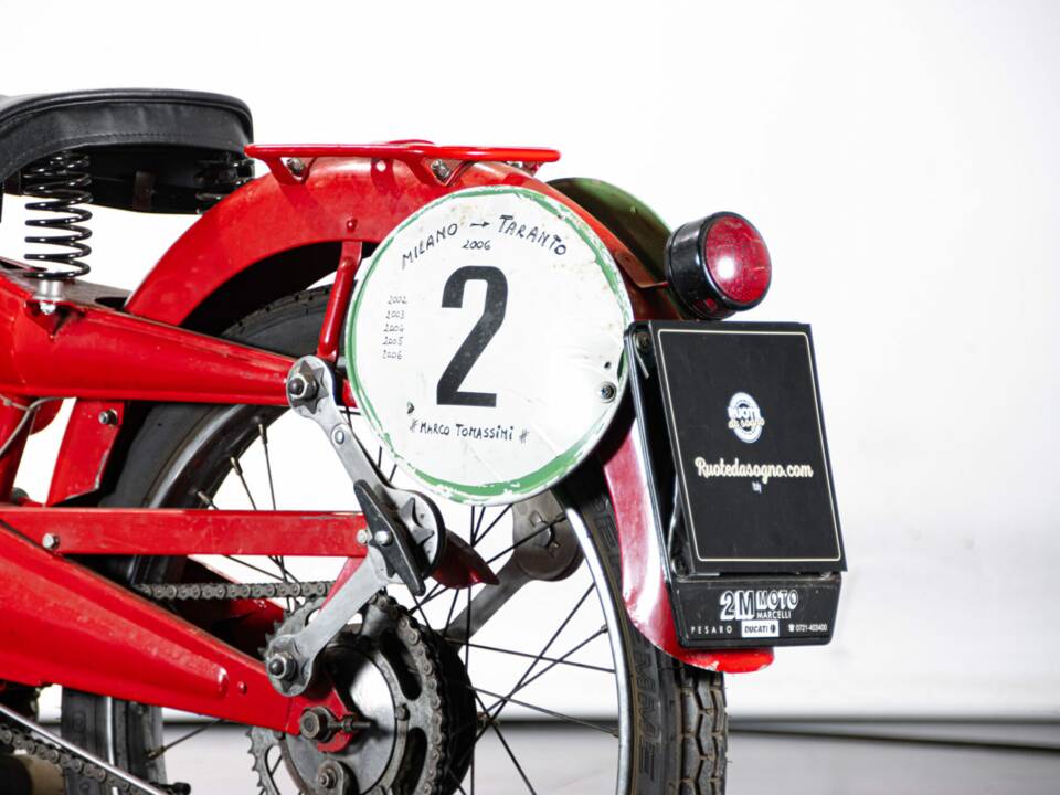 Afbeelding 10/42 van Moto Guzzi Motoleggera 65 (1954)