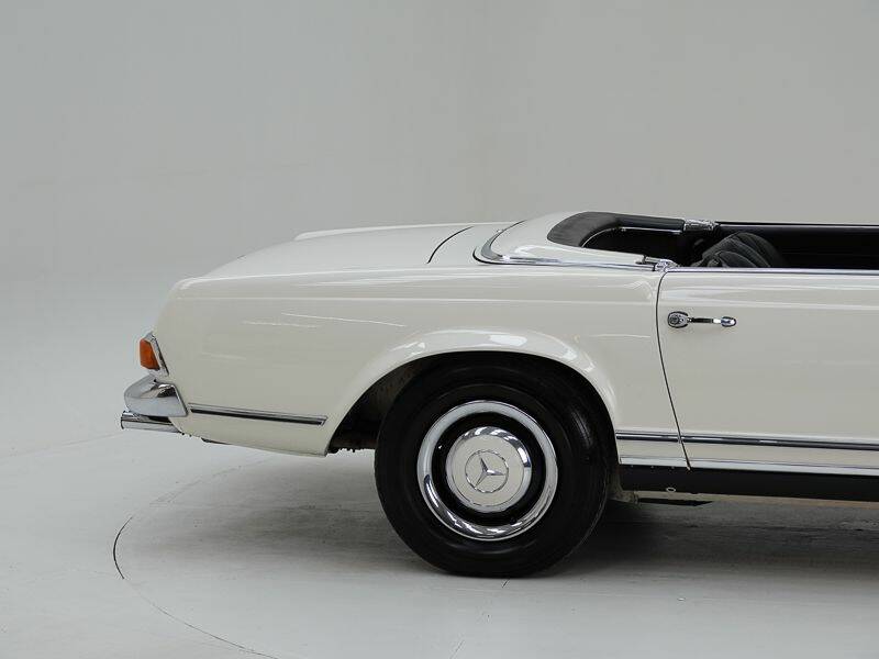 Afbeelding 15/15 van Mercedes-Benz 280 SL (1969)