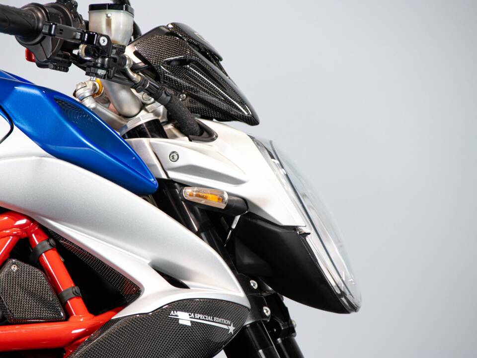 Bild 38/50 von MV Agusta DUMMY (2019)