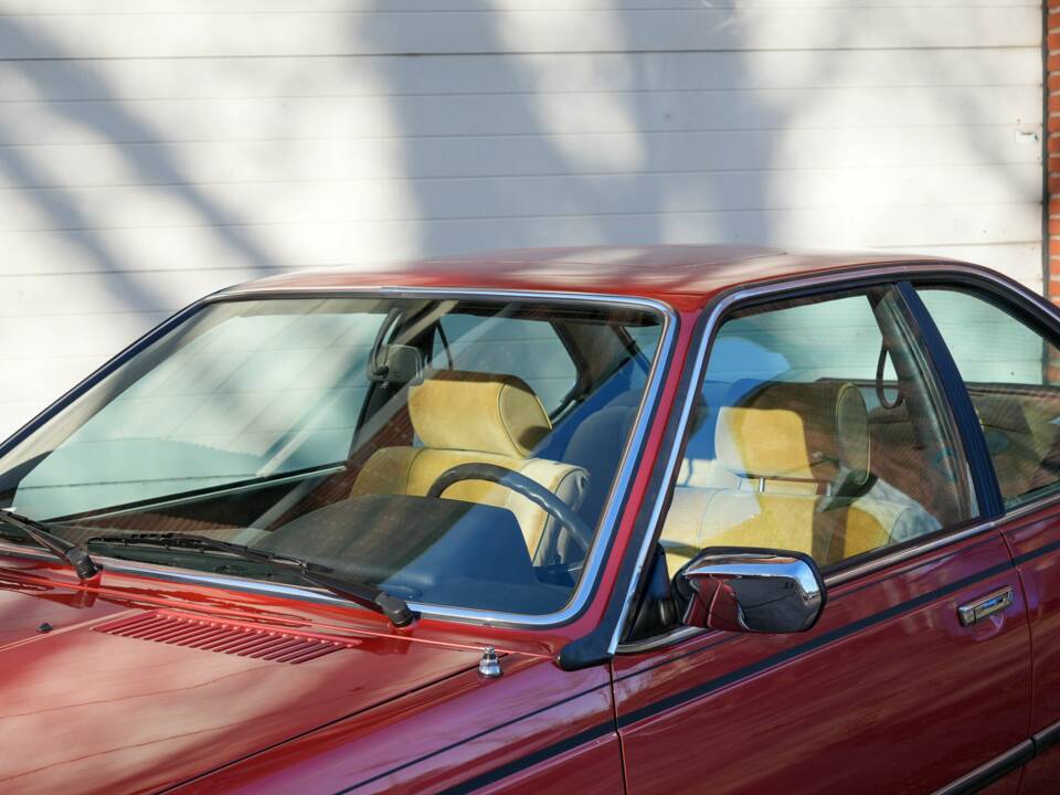 Bild 24/46 von BMW 635 CSi (1981)