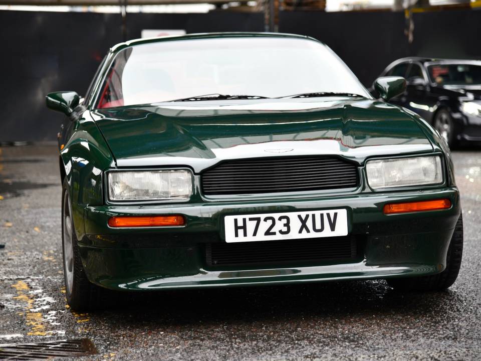 Bild 2/7 von Aston Martin Virage (1990)
