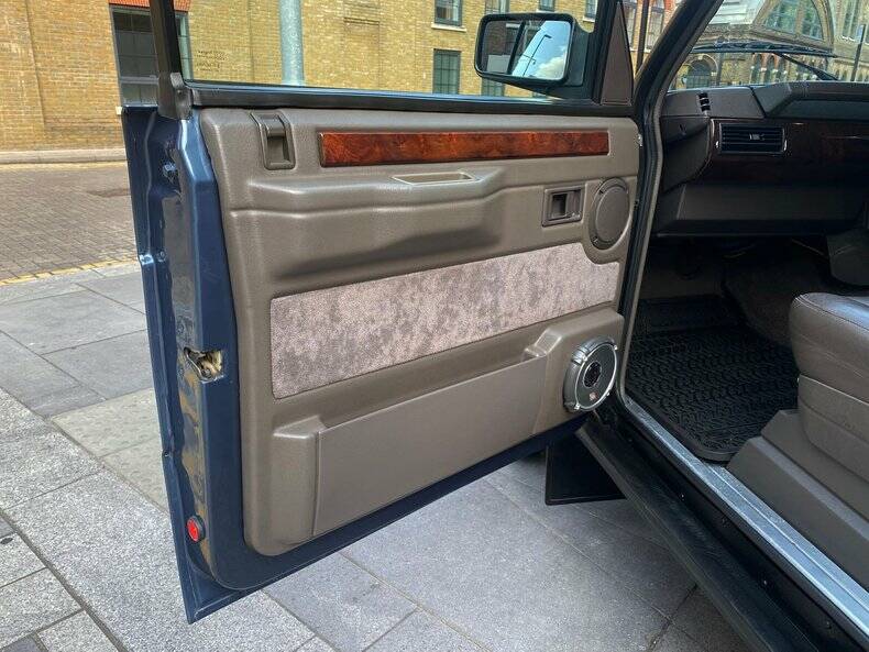 Bild 21/50 von Land Rover Range Rover Classic (1989)