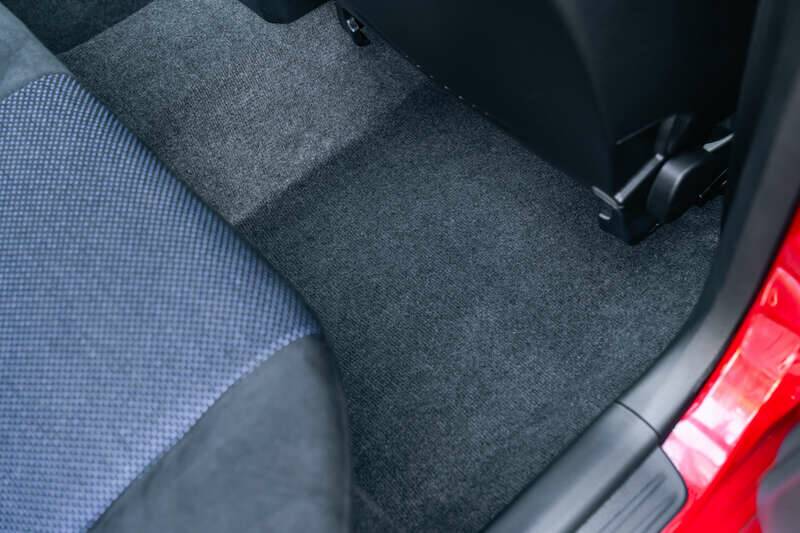 Image 12/50 of Mitsubishi Lancer Evolution FQ-300 (2003)