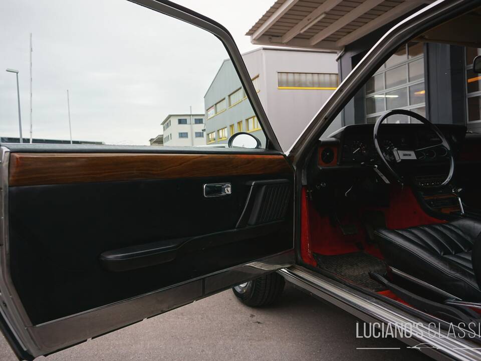 Image 33/66 of FIAT 130 Coupé (1972)