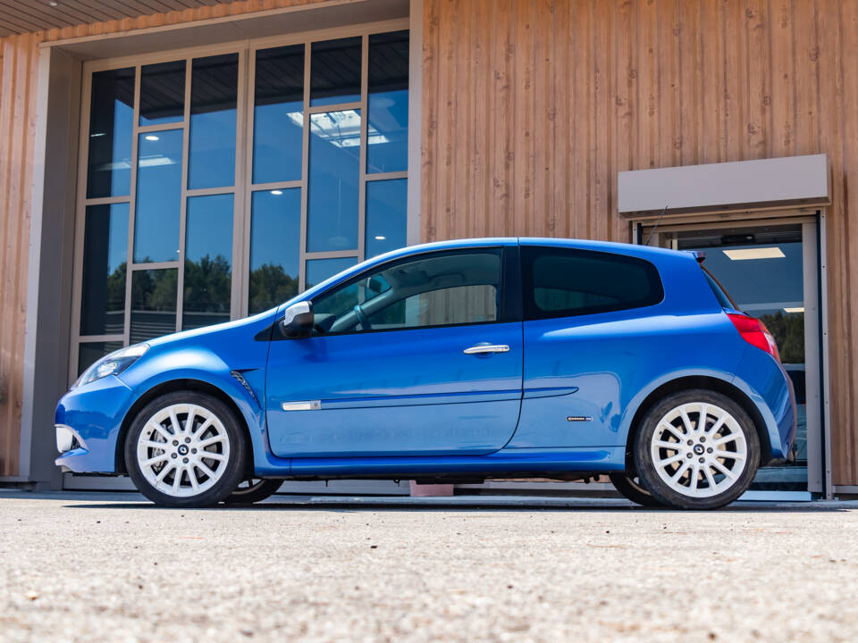 Image 5/40 of Renault Clio Gordini R.S. (2012)