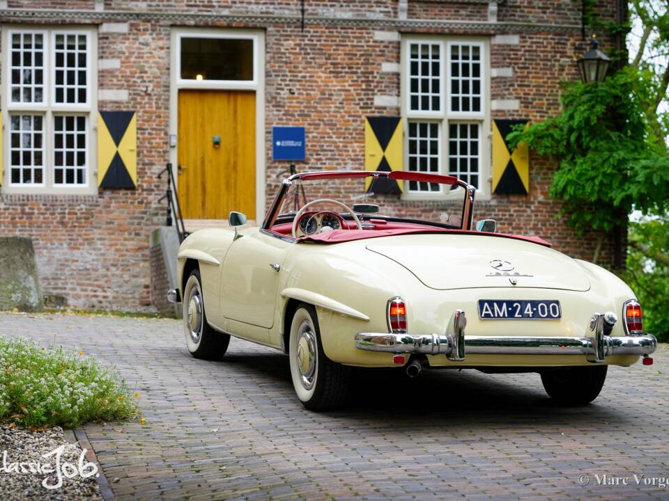 Image 26/61 of Mercedes-Benz 190 SL (1959)